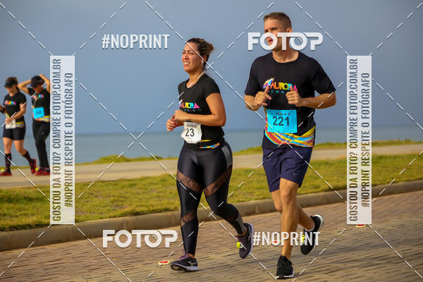 Achetez vos photos de l'vnementAURORA RUNNING sur Fotop