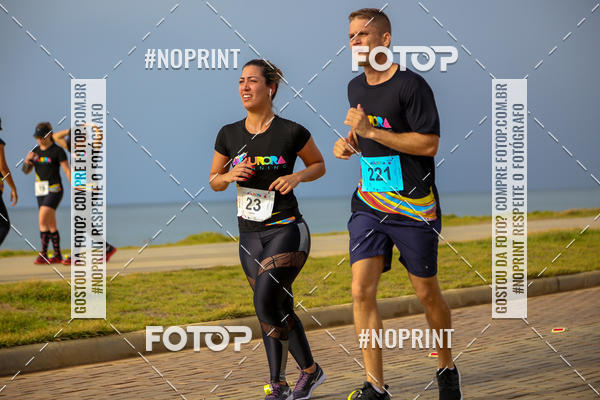 Achetez vos photos de l'vnementAURORA RUNNING sur Fotop
