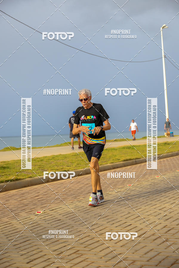 Achetez vos photos de l'vnementAURORA RUNNING sur Fotop