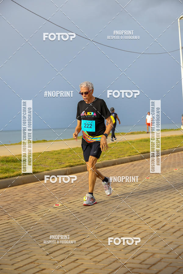Achetez vos photos de l'vnementAURORA RUNNING sur Fotop
