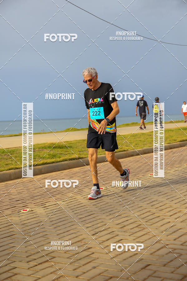 Achetez vos photos de l'vnementAURORA RUNNING sur Fotop