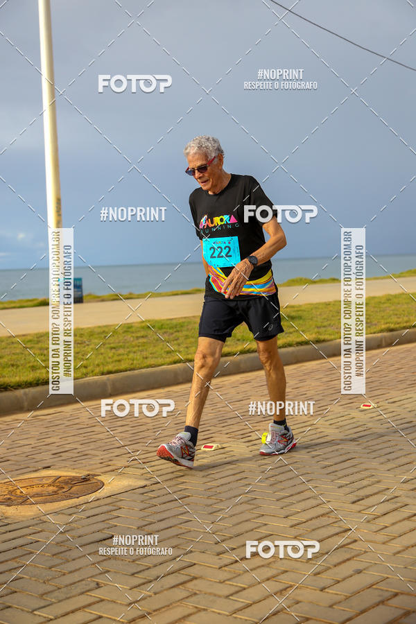 Achetez vos photos de l'vnementAURORA RUNNING sur Fotop