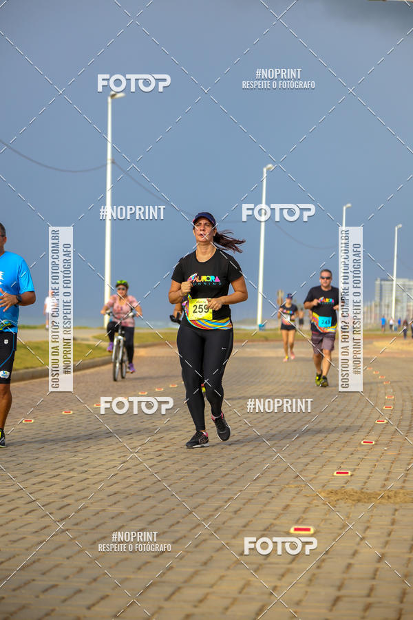 Achetez vos photos de l'vnementAURORA RUNNING sur Fotop