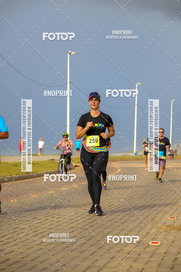 Achetez vos photos de l'vnementAURORA RUNNING sur Fotop