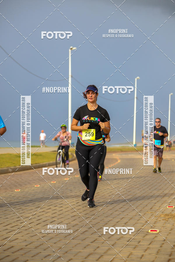 Achetez vos photos de l'vnementAURORA RUNNING sur Fotop