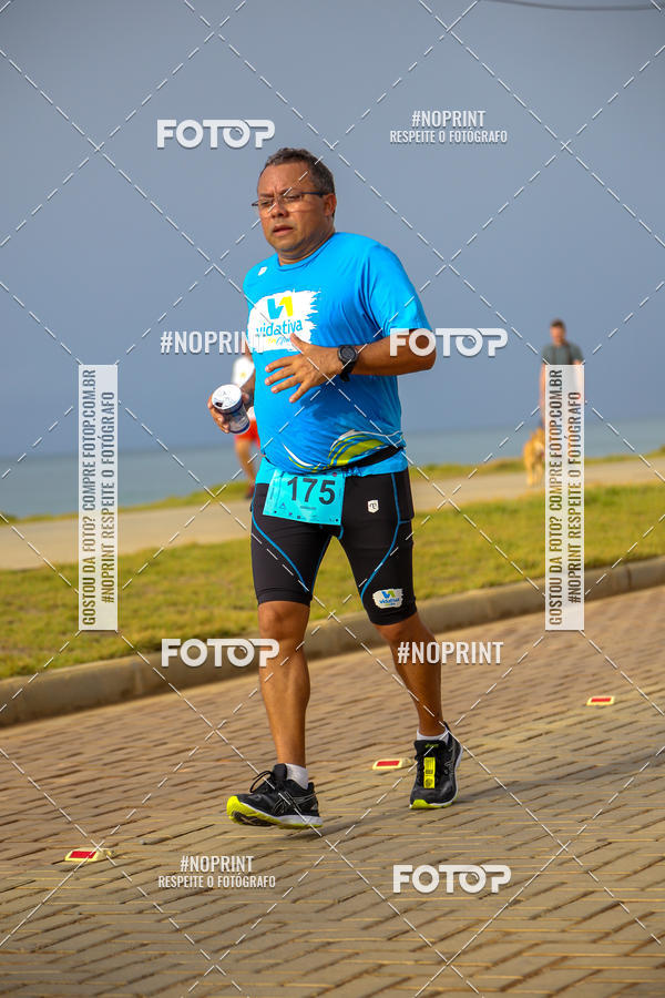 Achetez vos photos de l'vnementAURORA RUNNING sur Fotop