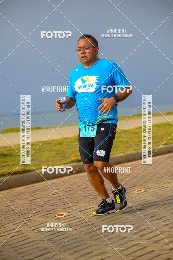 Achetez vos photos de l'vnementAURORA RUNNING sur Fotop
