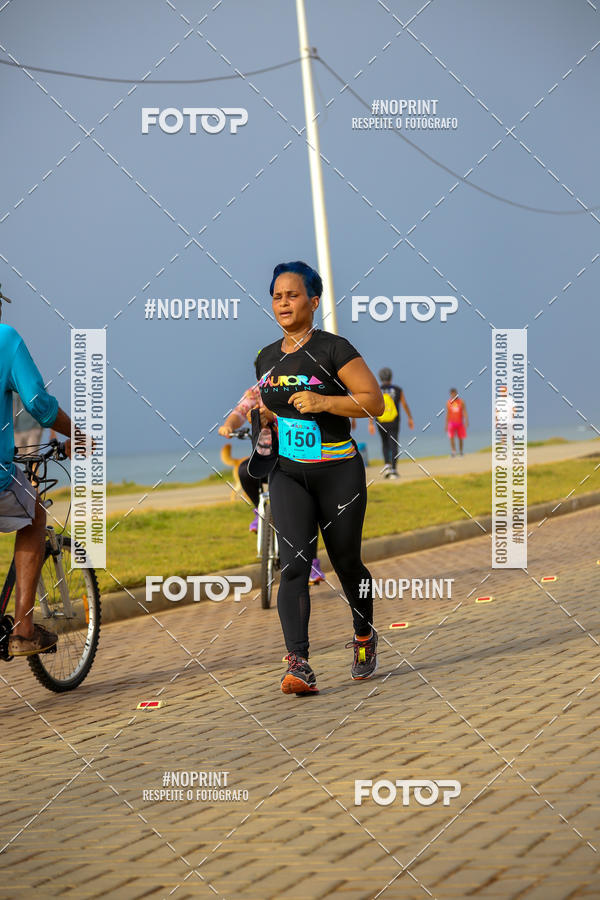 Achetez vos photos de l'vnementAURORA RUNNING sur Fotop