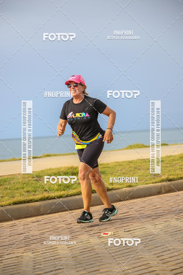 Achetez vos photos de l'vnementAURORA RUNNING sur Fotop
