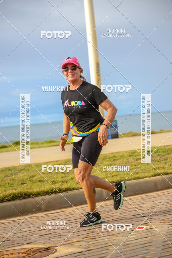 Achetez vos photos de l'vnementAURORA RUNNING sur Fotop