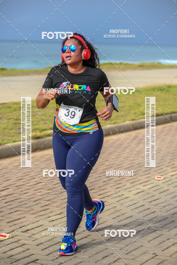 Achetez vos photos de l'vnementAURORA RUNNING sur Fotop