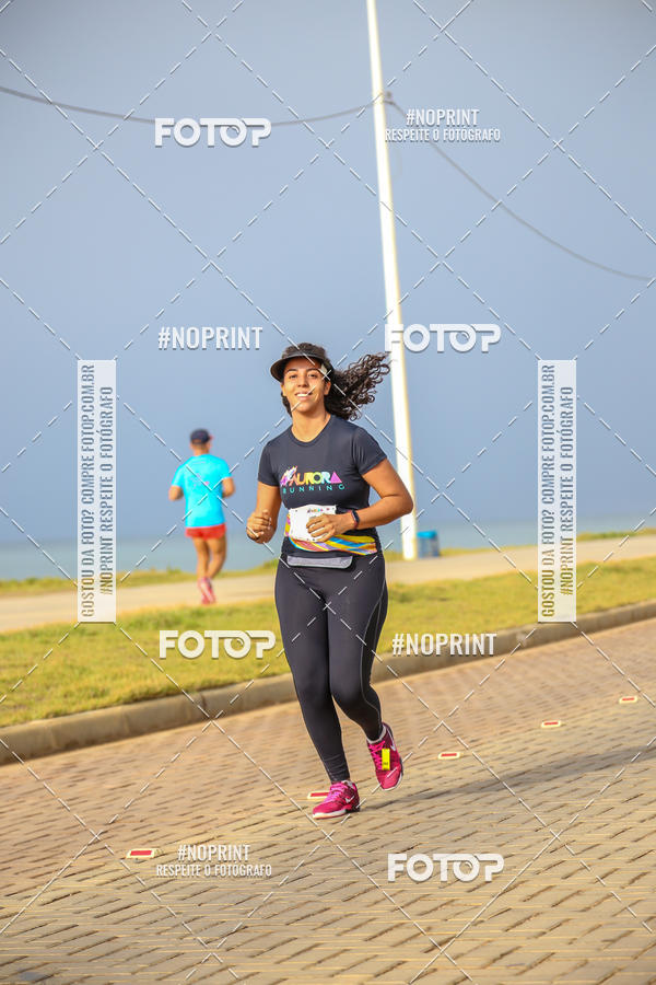 Achetez vos photos de l'vnementAURORA RUNNING sur Fotop