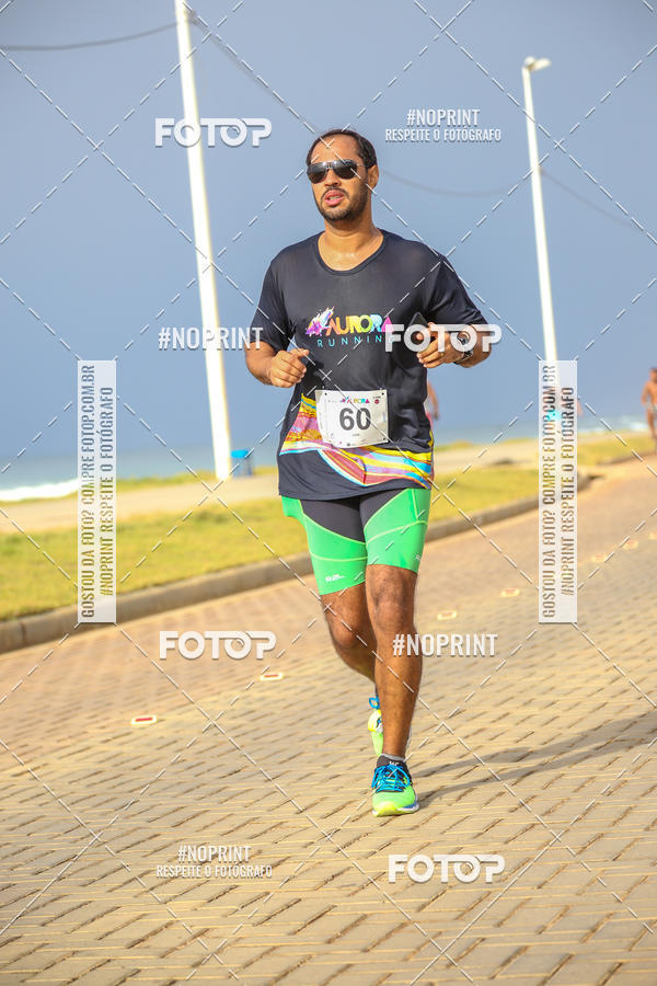 Achetez vos photos de l'vnementAURORA RUNNING sur Fotop