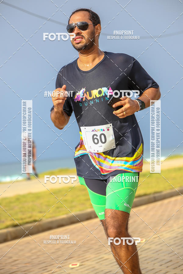 Achetez vos photos de l'vnementAURORA RUNNING sur Fotop