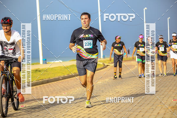 Achetez vos photos de l'vnementAURORA RUNNING sur Fotop