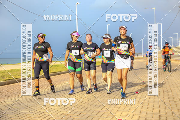 Achetez vos photos de l'vnementAURORA RUNNING sur Fotop