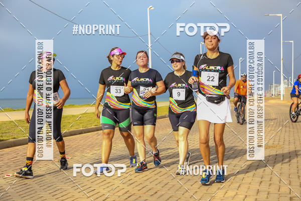 Achetez vos photos de l'vnementAURORA RUNNING sur Fotop