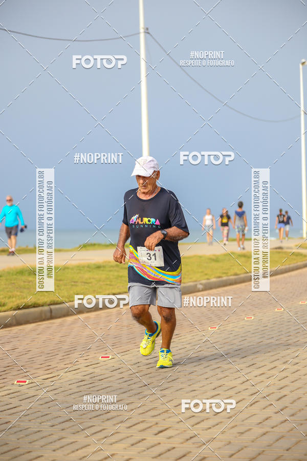 Achetez vos photos de l'vnementAURORA RUNNING sur Fotop