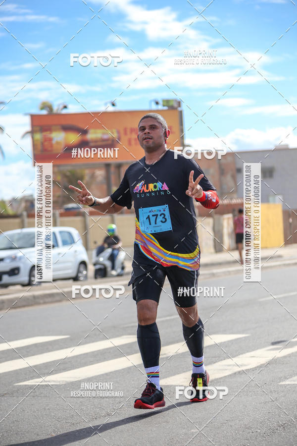 Achetez vos photos de l'vnementAURORA RUNNING sur Fotop