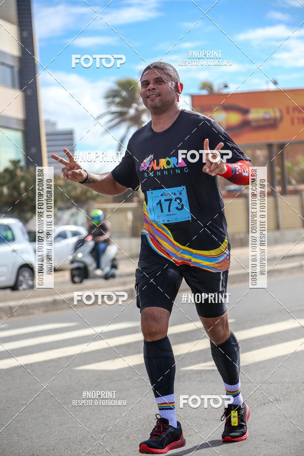 Achetez vos photos de l'vnementAURORA RUNNING sur Fotop