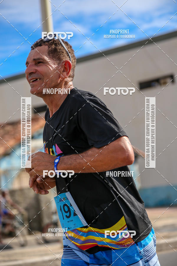 Achetez vos photos de l'vnementAURORA RUNNING sur Fotop