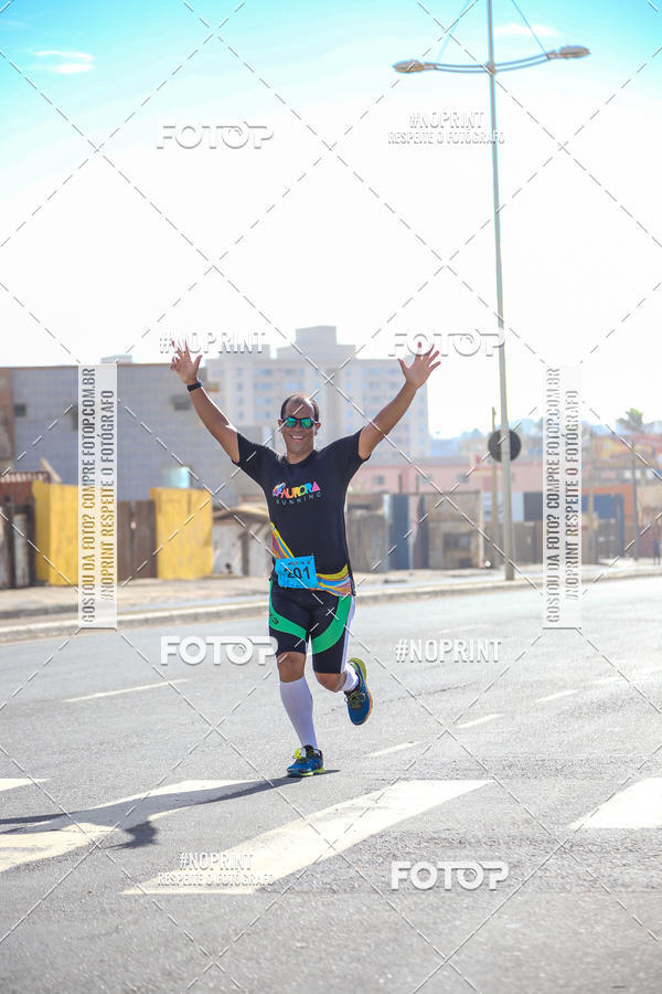 Achetez vos photos de l'vnementAURORA RUNNING sur Fotop