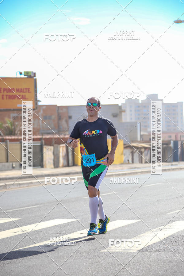 Achetez vos photos de l'vnementAURORA RUNNING sur Fotop