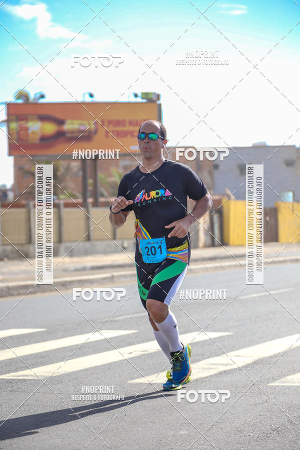 Achetez vos photos de l'vnementAURORA RUNNING sur Fotop