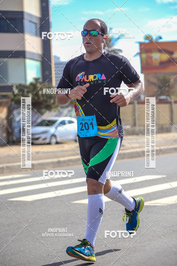 Achetez vos photos de l'vnementAURORA RUNNING sur Fotop