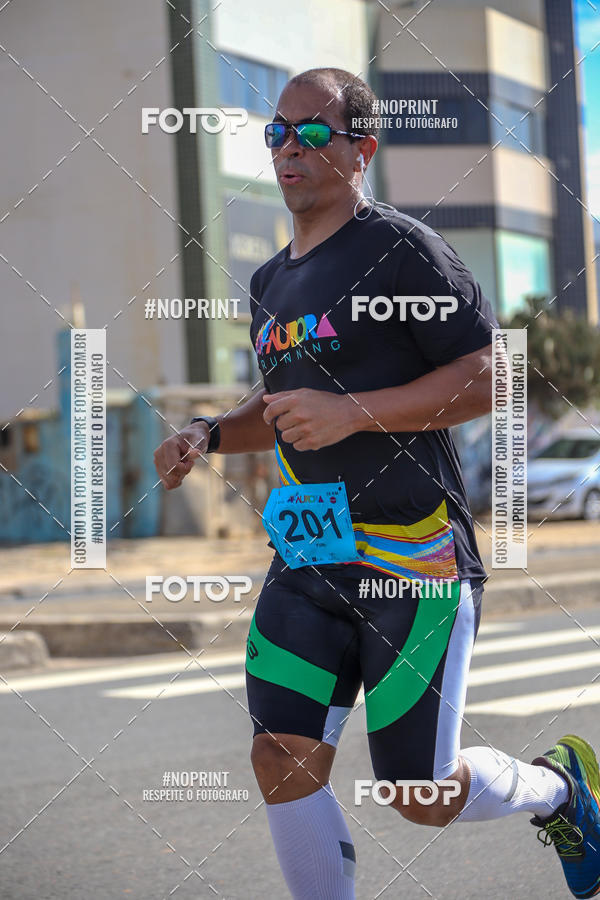 Achetez vos photos de l'vnementAURORA RUNNING sur Fotop