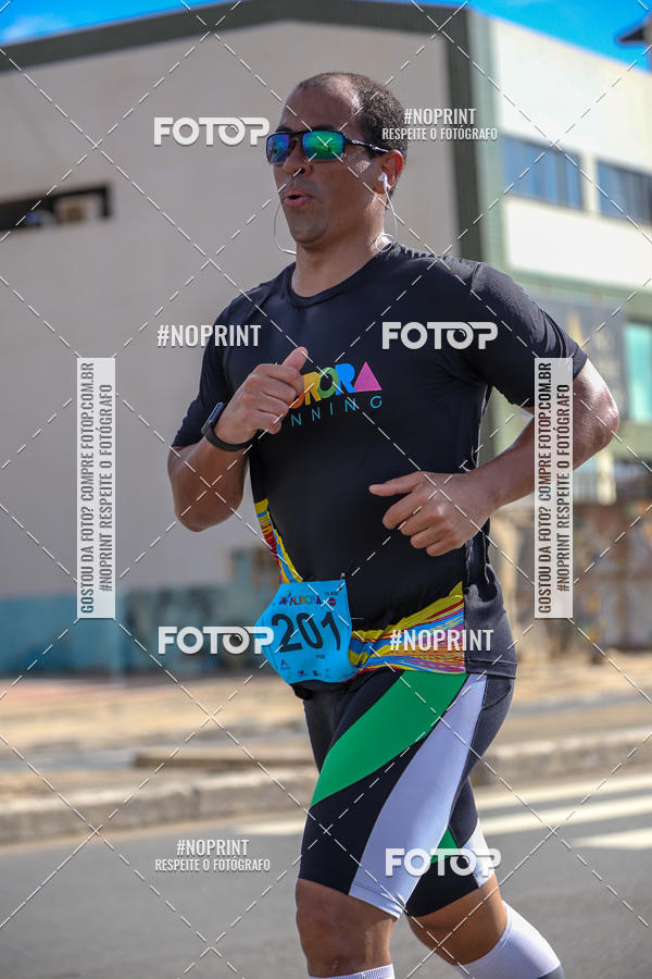 Achetez vos photos de l'vnementAURORA RUNNING sur Fotop