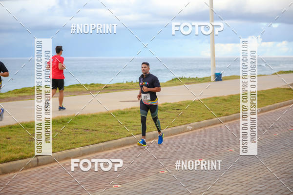 Achetez vos photos de l'vnementAURORA RUNNING sur Fotop