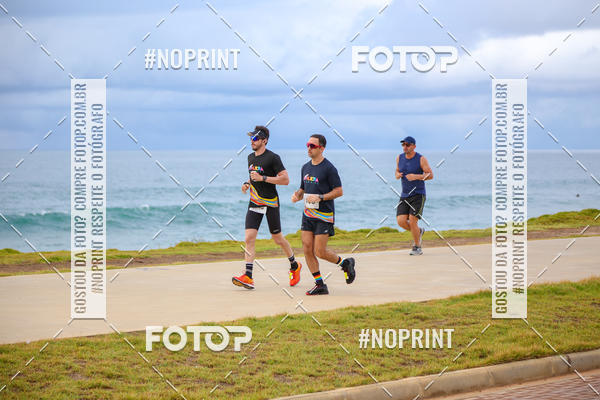 Achetez vos photos de l'vnementAURORA RUNNING sur Fotop