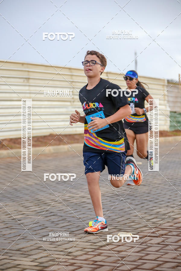 Achetez vos photos de l'vnementAURORA RUNNING sur Fotop
