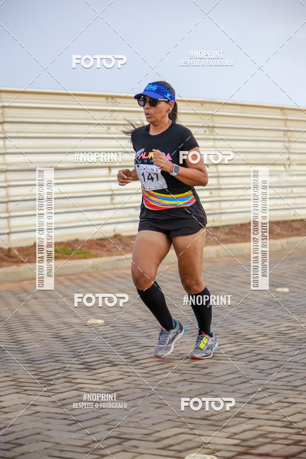 Achetez vos photos de l'vnementAURORA RUNNING sur Fotop