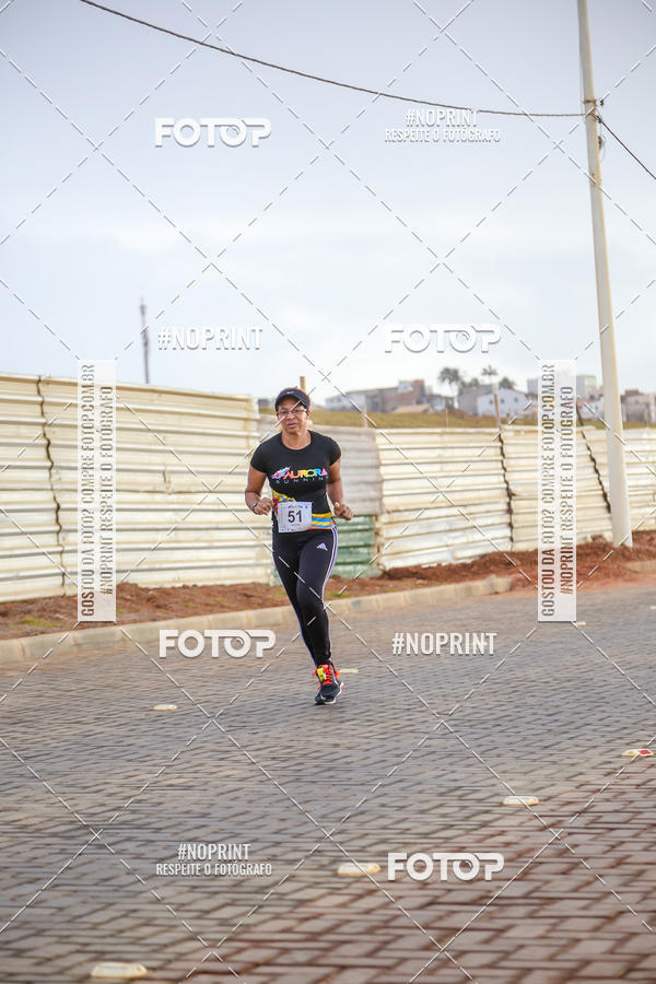 Achetez vos photos de l'vnementAURORA RUNNING sur Fotop