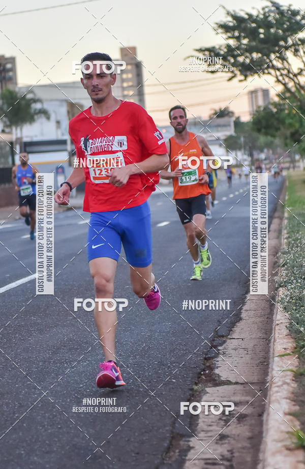 Buy your photos of the event9 Meia Maratona Tribuna Ribeiro on Fotop