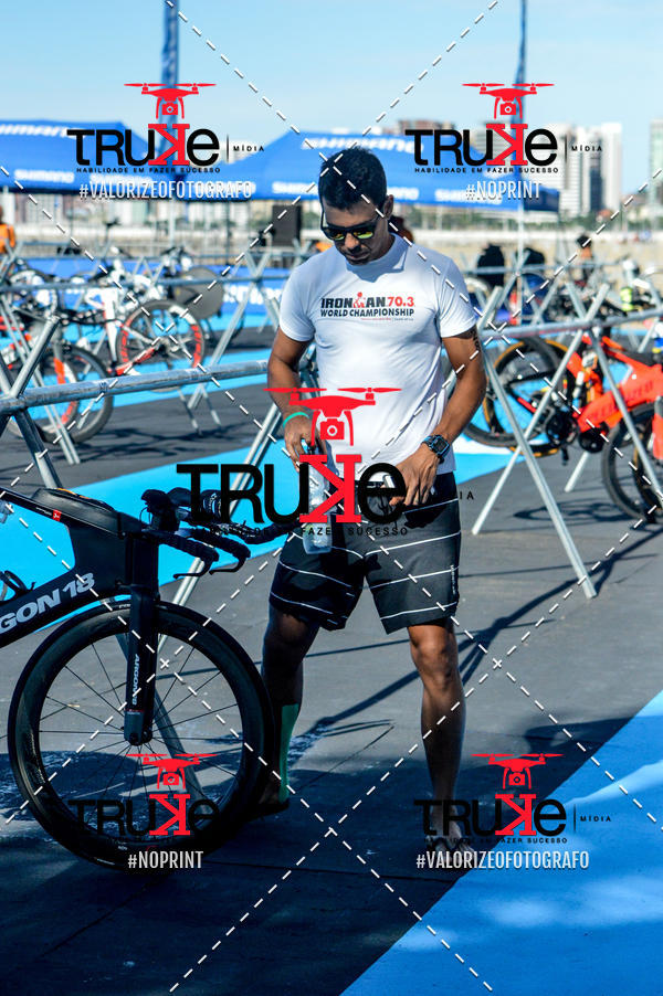 Compra tus fotos del eventoBike Check in IronMan 70.3  Fortaleza En Fotop