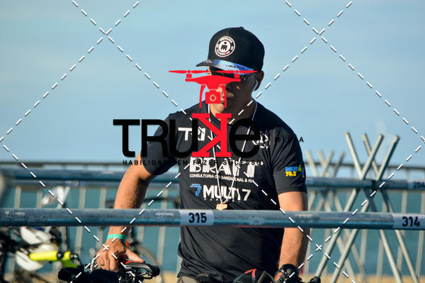 Buy your photos of the eventBike Check in IronMan 70.3  Fortaleza on Fotop