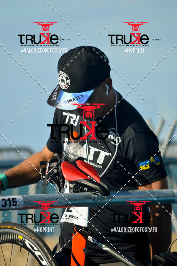 Buy your photos of the eventBike Check in IronMan 70.3  Fortaleza on Fotop