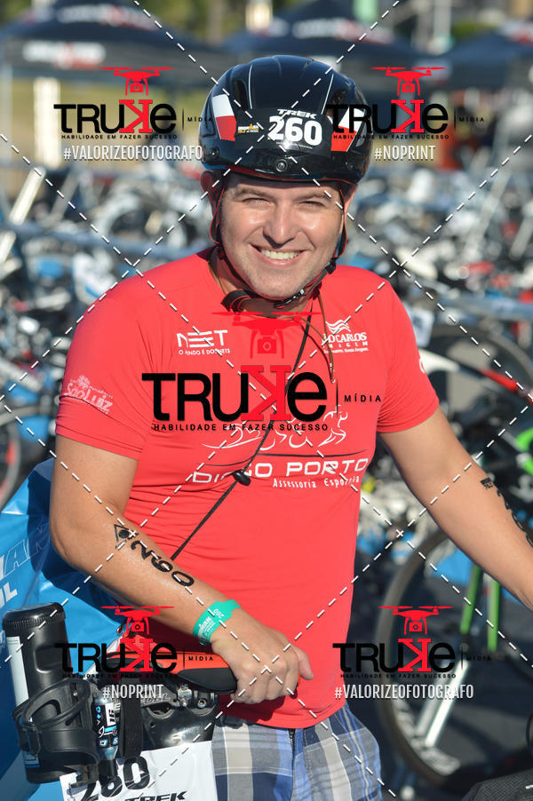 Buy your photos of the eventBike Check in IronMan 70.3  Fortaleza on Fotop