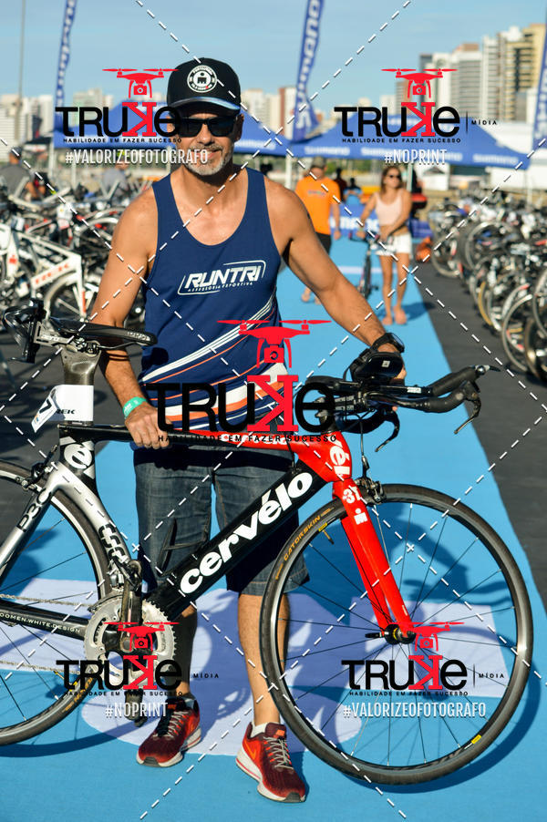 Buy your photos of the eventBike Check in IronMan 70.3  Fortaleza on Fotop