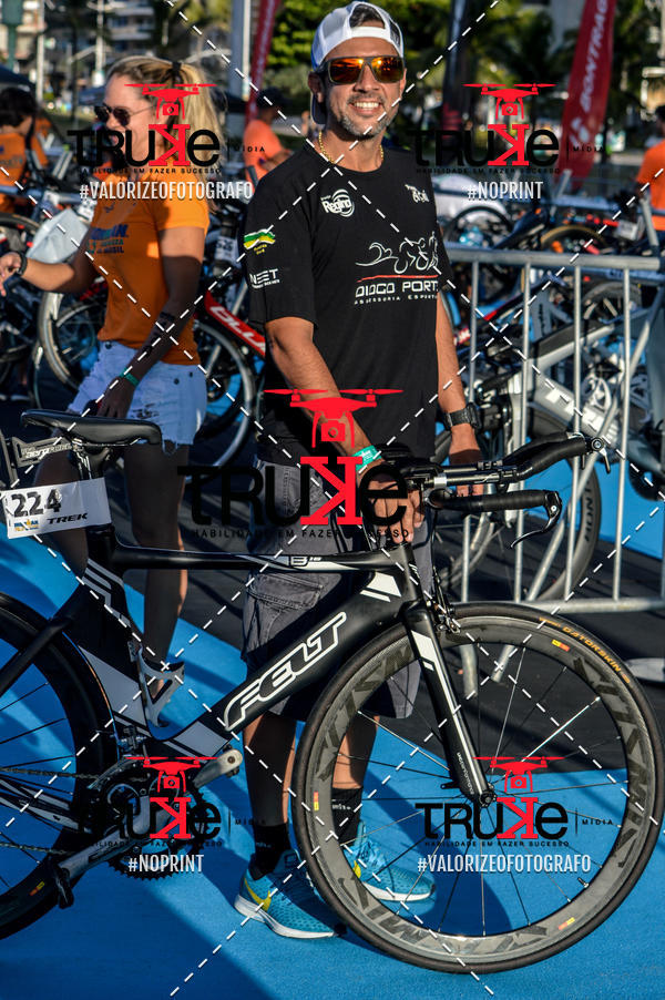 Buy your photos of the eventBike Check in IronMan 70.3  Fortaleza on Fotop
