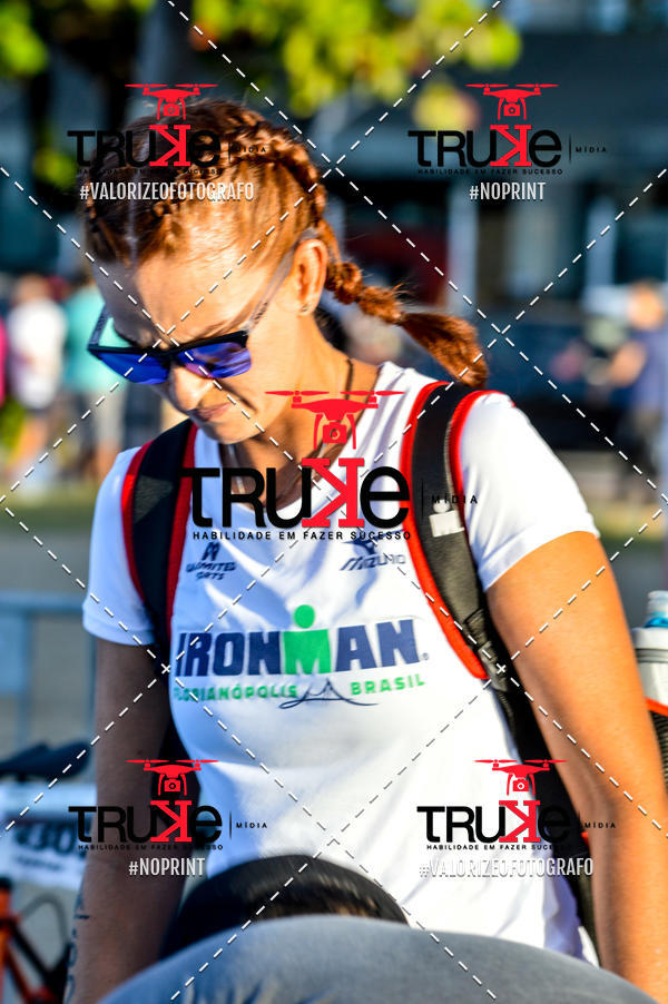Buy your photos of the eventBike Check in IronMan 70.3  Fortaleza on Fotop