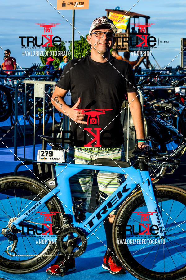 Buy your photos of the eventBike Check in IronMan 70.3  Fortaleza on Fotop