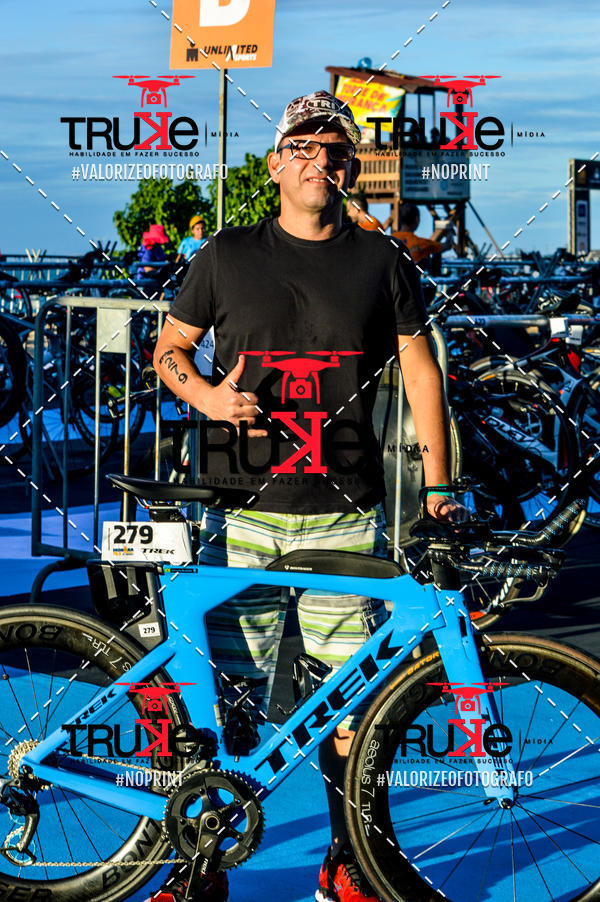 Buy your photos of the eventBike Check in IronMan 70.3  Fortaleza on Fotop