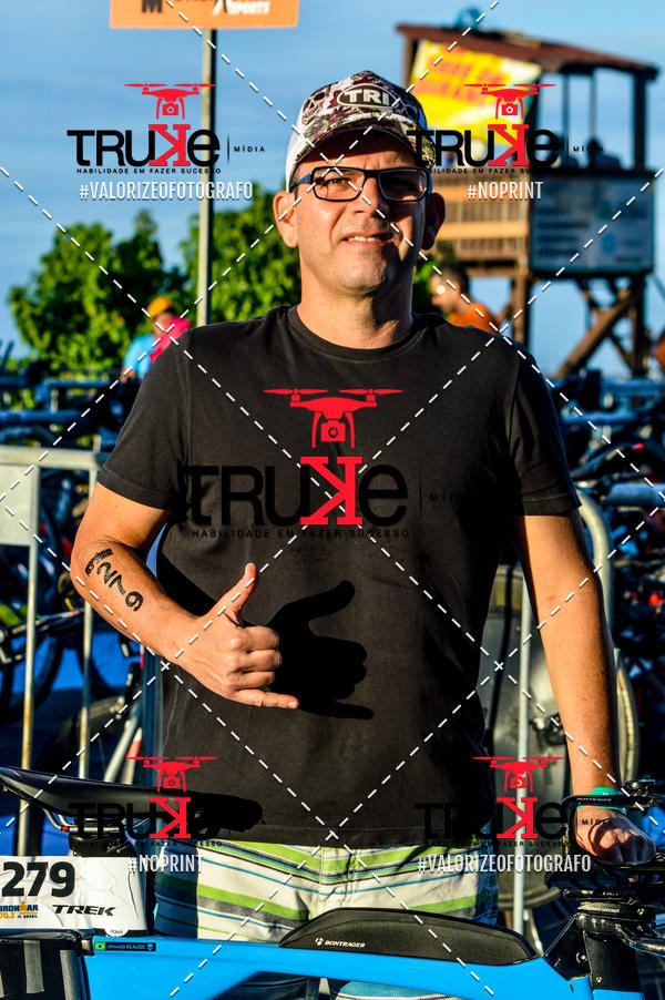 Buy your photos of the eventBike Check in IronMan 70.3  Fortaleza on Fotop