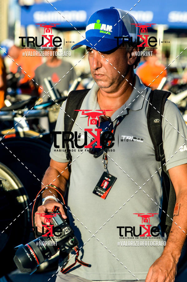 Buy your photos of the eventBike Check in IronMan 70.3  Fortaleza on Fotop