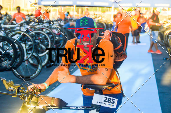 Buy your photos of the eventBike Check in IronMan 70.3  Fortaleza on Fotop