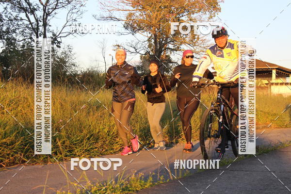 Buy your photos of the eventTreino Amigos da F� - Turma da Corrida e Amigos on Fotop